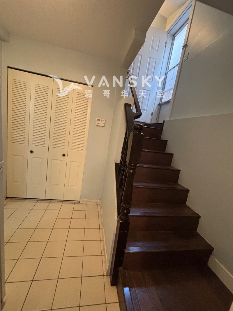 250704224230_stairs and separate entry door view.jpg